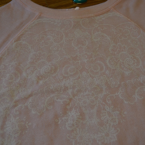 Cropped sweatshirt with lace print motif- like new - Picture 2 of 4